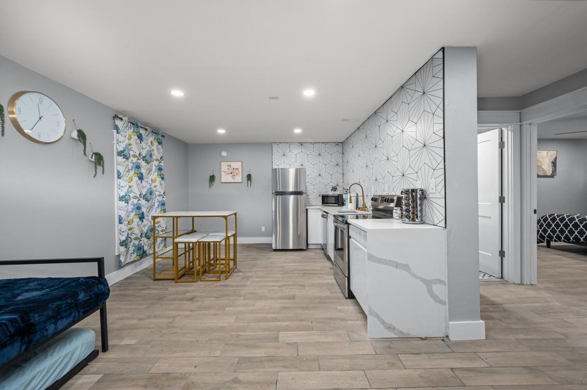 Comfortable 2Br Uptown Escape With Free Park Houston Esterno foto
