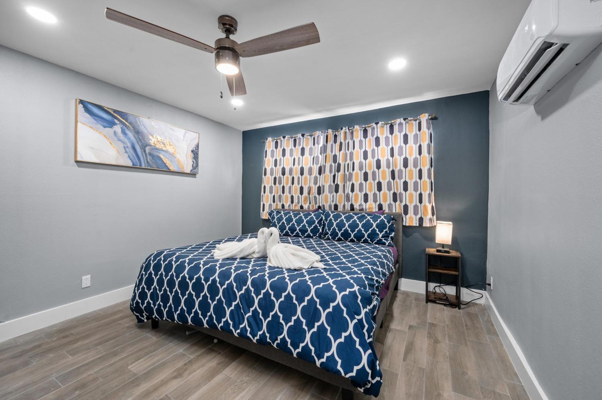 Comfortable 2Br Uptown Escape With Free Park Houston Esterno foto